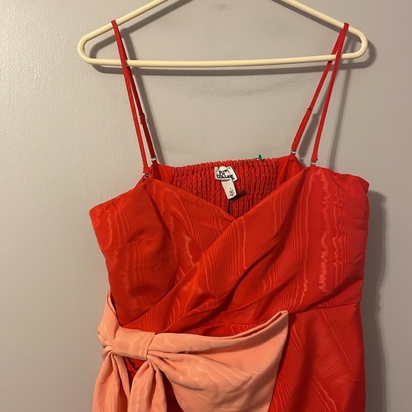 Future Collective Red with Pink Bow Holiday Sweetheart Bow Mini Dress size L - Picture 4 of 15